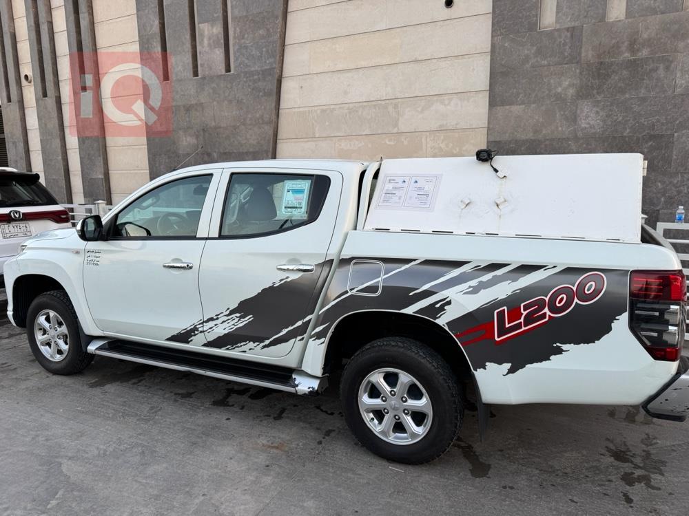 ميتسوبيشي L200